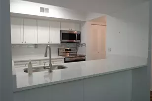13608 S Village Dr, Tampa, FL 33618 - Photo 9