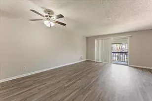 6332 Newtown Cir, Tampa, FL 33615 - Photo 9