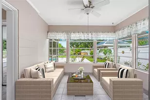 126 W Grapefruit Cir, Clearwater, FL 33759 - Photo 9