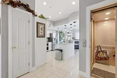 200 Brightwater Drive #10, Clearwater Beach, FL 33767 - Photo 5