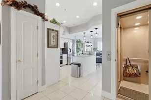 200 Brightwater Dr, Clearwater Beach, FL 33767 - Photo 5