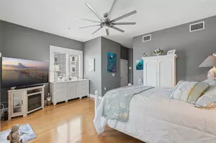 200 Brightwater Dr, Clearwater Beach, FL 33767 - Photo 21