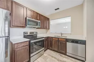 1231 Godavari Way E, Wesley Chapel, FL 33543 - Photo 5