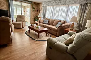 34115 Alamanda Dr N, Pinellas Park, FL 33781 - Photo 3