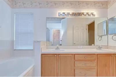 18927 Twinberry Drive, Tampa, FL 33647 - Photo 23