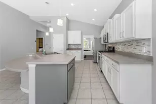 11243 Blacksmith Dr, Tampa, FL 33626 - Photo 11