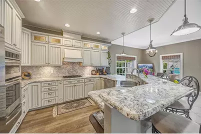 852 35th Avenue N, Saint Petersburg, FL 33704 - Photo 9