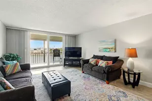 7625 Sun Island Dr S, South Pasadena, FL 33707 - Photo 13