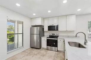 2945 Grove Wood Blvd, Palm Harbor, FL 34683 - Photo 15