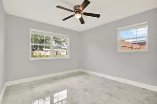 4521 Tarpon Dr, Tampa, FL 33617 - Photo 17