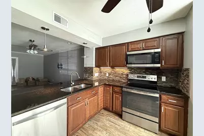 16335 Rambling Vine Drive W, Tampa, FL 33624 - Photo 9