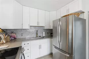6810 4th Ave N, Saint Petersburg, FL 33710 - Photo 9