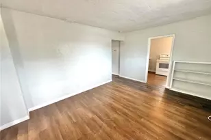 1320 18th Ave S, Saint Petersburg, FL 33705 - Photo 3