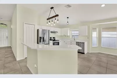 805 Straw Lake Drive, Brandon, FL 33510 - Photo 9