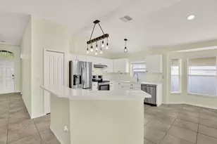 805 Straw Lake Dr, Brandon, FL 33510 - Photo 9