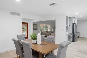 1200 80th St S, Saint Petersburg, FL 33707 - Photo 23