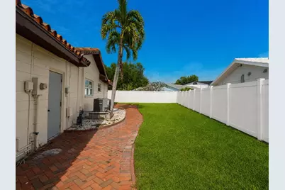 1200 80th St S, Saint Petersburg, FL 33707 - Photo 79