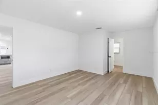 1200 80th St S, Saint Petersburg, FL 33707 - Photo 45