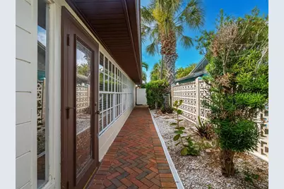 1200 80th St S, Saint Petersburg, FL 33707 - Photo 77
