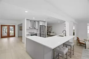 1200 80th St S, Saint Petersburg, FL 33707 - Photo 11