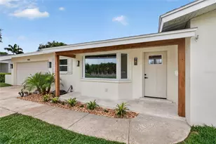 1563 Eden Isle Blvd NE, Saint Petersburg, FL 33704 - Photo 7
