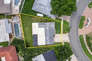 1563 Eden Isle Blvd NE, Saint Petersburg, FL 33704 - Photo 49