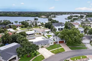 1563 Eden Isle Blvd NE, Saint Petersburg, FL 33704 - Photo 45