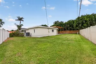1563 Eden Isle Blvd NE, Saint Petersburg, FL 33704 - Photo 41