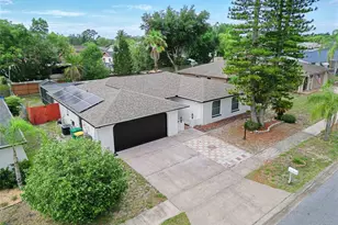 10951 Peppertree Ln, Port Richey, FL 34668 - Photo 1