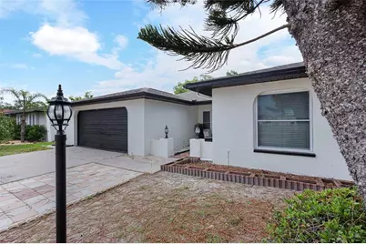 10951 Peppertree Ln, Port Richey, FL 34668 - Photo 9
