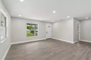 6532 S West Shore Circle, Tampa, FL 33616 - Photo 5