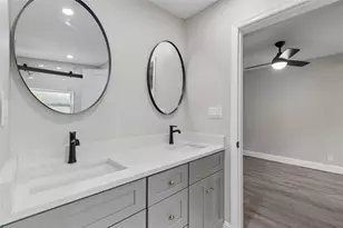 6532 S West Shore Circle, Tampa, FL 33616 - Photo 19