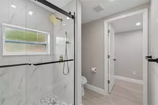 6532 S West Shore Circle, Tampa, FL 33616 - Photo 23