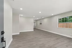 6532 S West Shore Circle, Tampa, FL 33616 - Photo 3