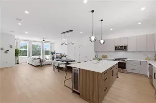 2104 4th St S, Saint Petersburg, FL 33705 - Photo 11
