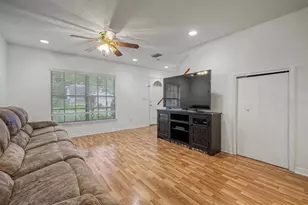 16317 Caliente Pl, Tampa, FL 33624 - Photo 7