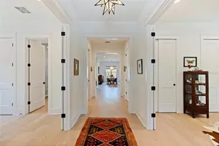 610 5th St N, Saint Petersburg, FL 33701 - Photo 15