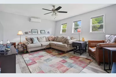 2050 75th Street N, Saint Petersburg, FL 33710 - Photo 11