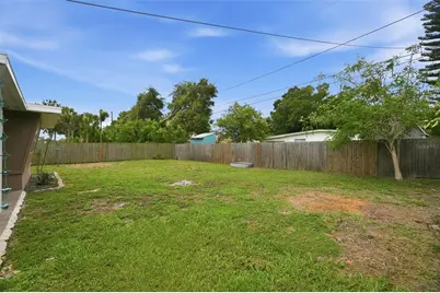 2050 75th Street N, Saint Petersburg, FL 33710 - Photo 25