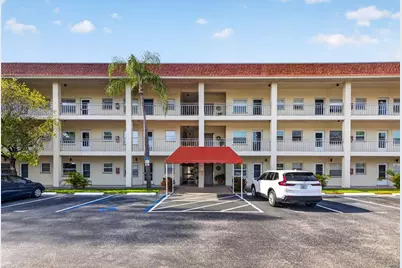4000 3rd Street N #304, Saint Petersburg, FL 33703 - Photo 1