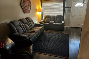 2118 Fletchers Point Cir, Tampa, FL 33613 - Photo 5