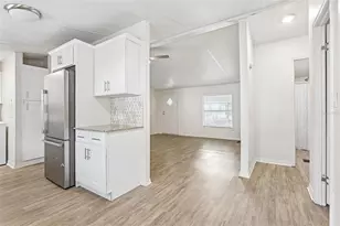 2638 Sea Oats Cir S, Lakeland, FL 33815 - Photo 5