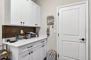 6946 Talamore Dr, Wesley Chapel, FL 33545 - Photo 15