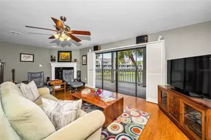 12208 2nd St E, Saint Petersburg, FL 33706 - Photo 3
