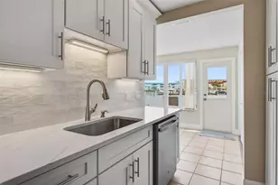 5925 Shore Blvd S, Gulfport, FL 33707 - Photo 19