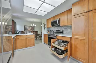 2417 Lancaster Dr, Sun City Center, FL 33573 - Photo 17
