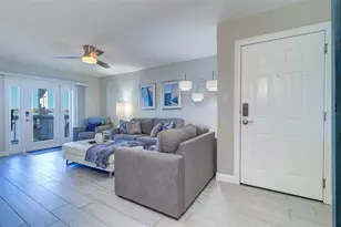 225 Pompano Dr SE, Saint Petersburg, FL 33705 - Photo 5