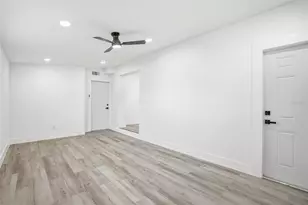 529 Firefly Ln, Apollo Beach, FL 33572 - Photo 13