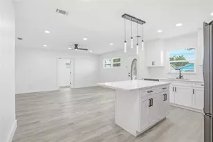 529 Firefly Ln, Apollo Beach, FL 33572 - Photo 11