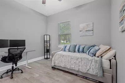 2524 Lake Ellen Lane, Tampa, FL 33618 - Photo 19